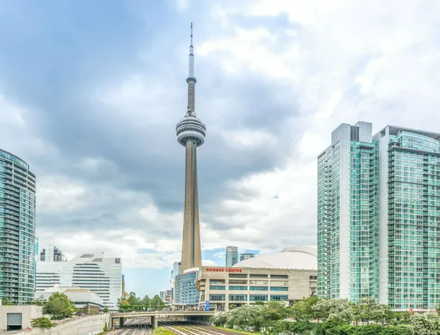 Howard Johnson by Wyndham Toronto Downtown West hotel detail image 2