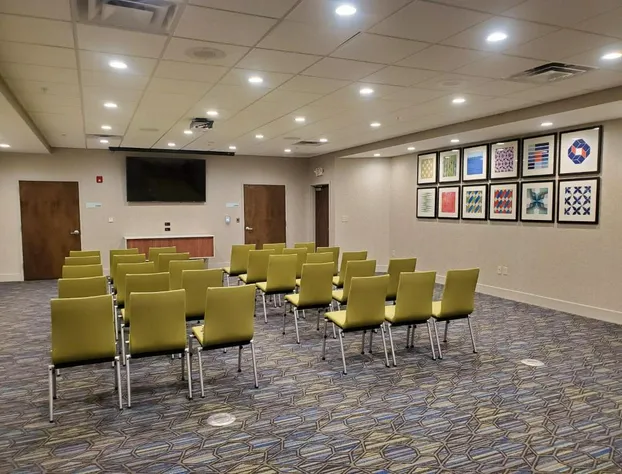 Holiday Inn Express & Suites Sandusky by IHG hotel detail image 4