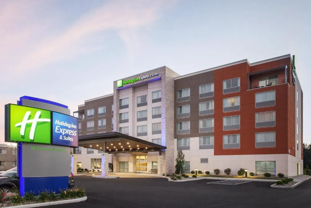 Holiday Inn Express & Suites Sandusky by IHG hotel hero