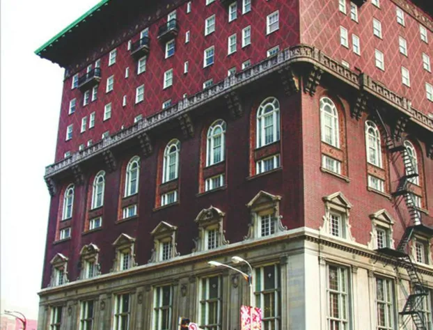 Missouri Athletic Club hotel detail image 1