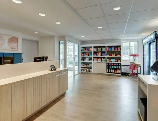 Sonesta Simply Suites Miami Airport Doral hotel detail image 3