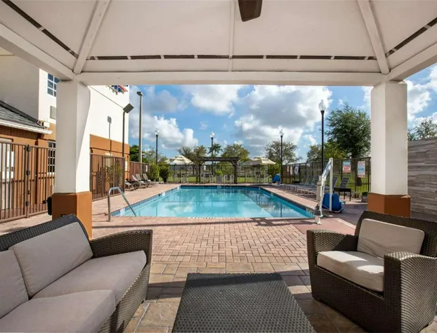 Sonesta Simply Suites Miami Airport Doral hotel detail image 4