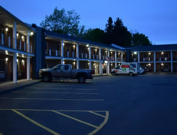 University Manor Inn hotel detail image 2