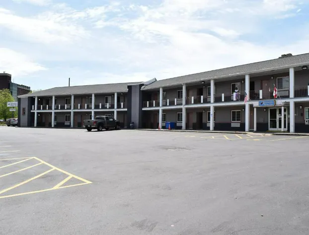 University Manor Inn hotel detail image 2