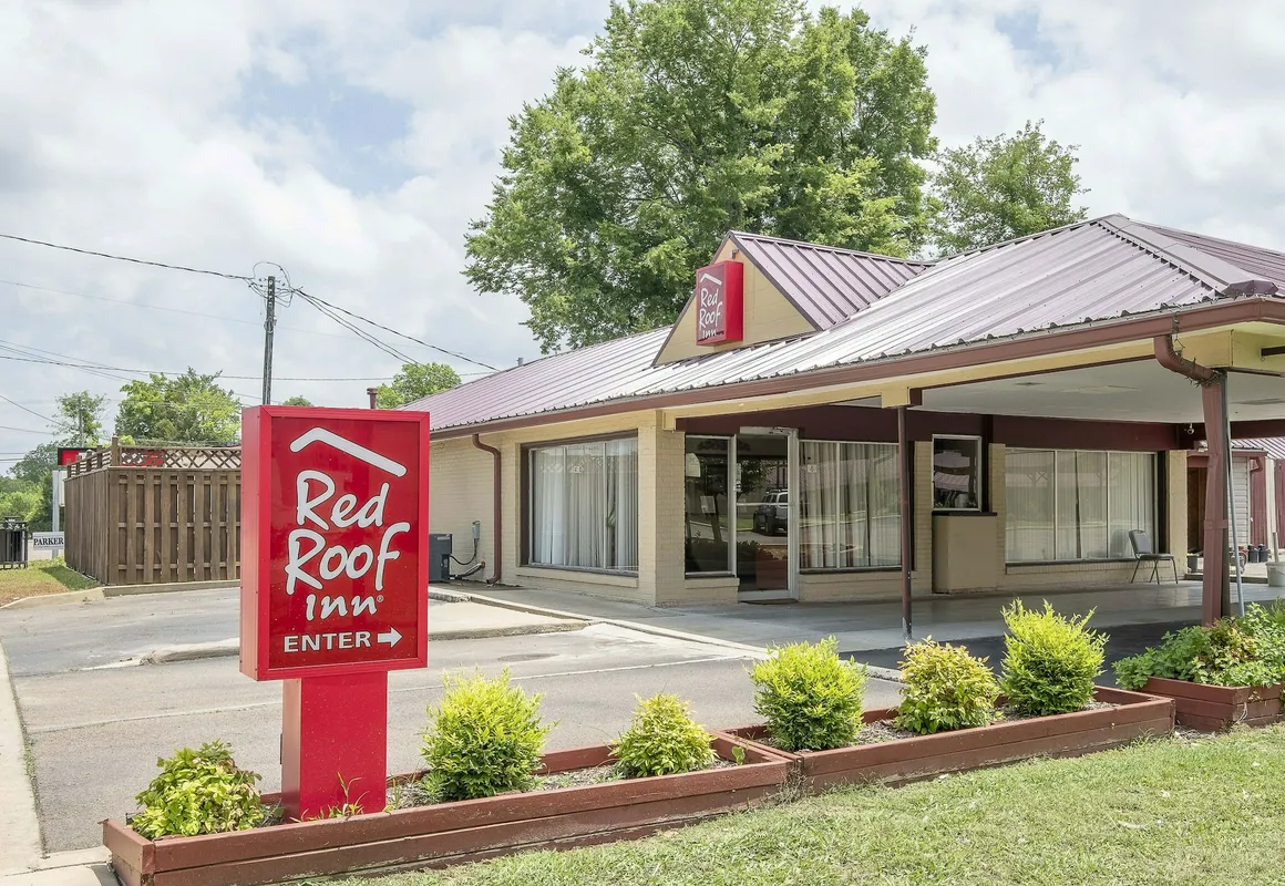 Red Roof Inn Starkville - University hotel hero