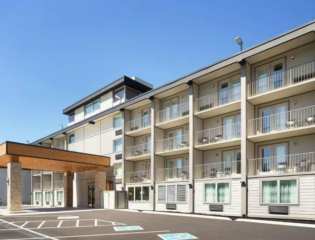 Country Inn & Suites by Radisson, Gatlinburg, TN hotel detail image 2