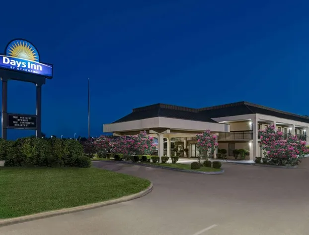 Days Inn by Wyndham Greenville MS hotel detail image 2