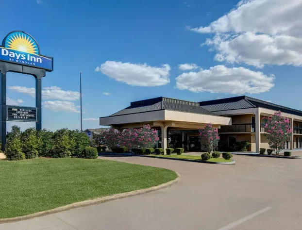 Days Inn by Wyndham Greenville MS hotel detail image 3