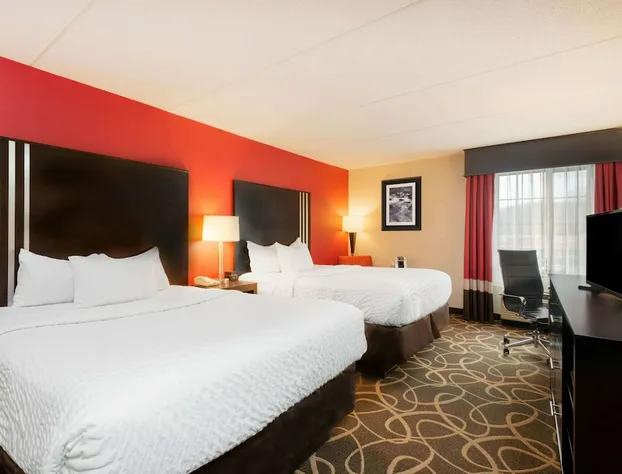 La Quinta Inn & Suites Summersville / New River National Park hotel detail image 4