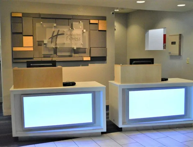 Holiday Inn Express & Suites Batesville by IHG hotel detail image 2