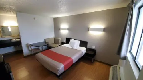 Economy Hotel Plus hotel detail image 2