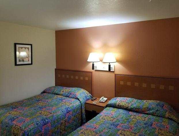 Americas Best Inn Macon hotel detail image 3