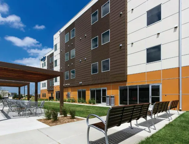 AeroStay Hotel hotel detail image 3