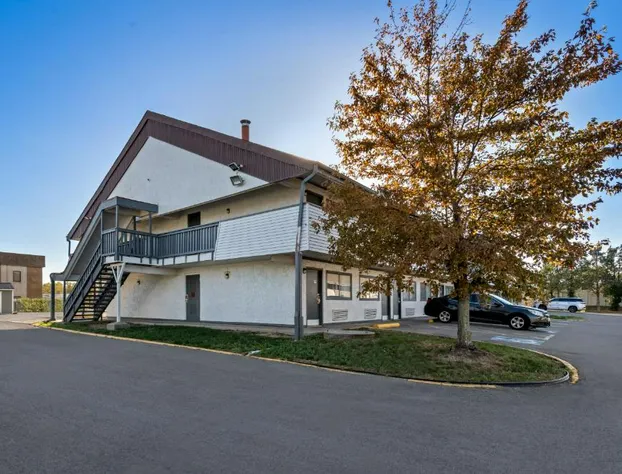 Americas Best Value Inn Kansas City E Independence hotel detail image 4