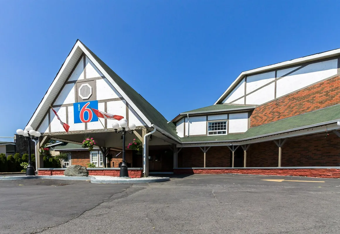 Motel 6-Trenton, ON hotel hero