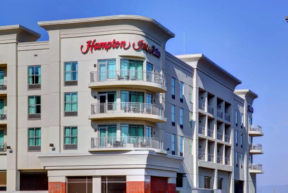 Hampton Inn & Suites Roanoke-Downtown hotel hero