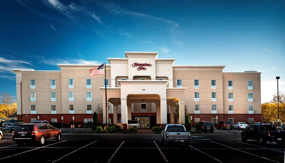 Hampton Inn Statesville hotel hero