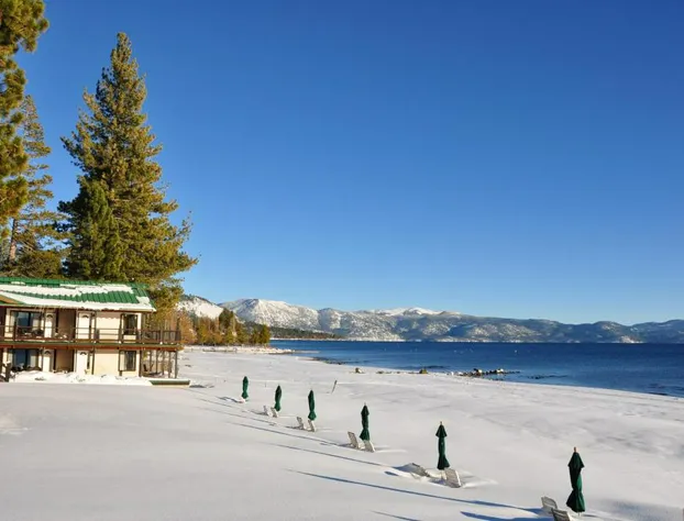 Mourelatos Lakeshore Resort hotel detail image 2