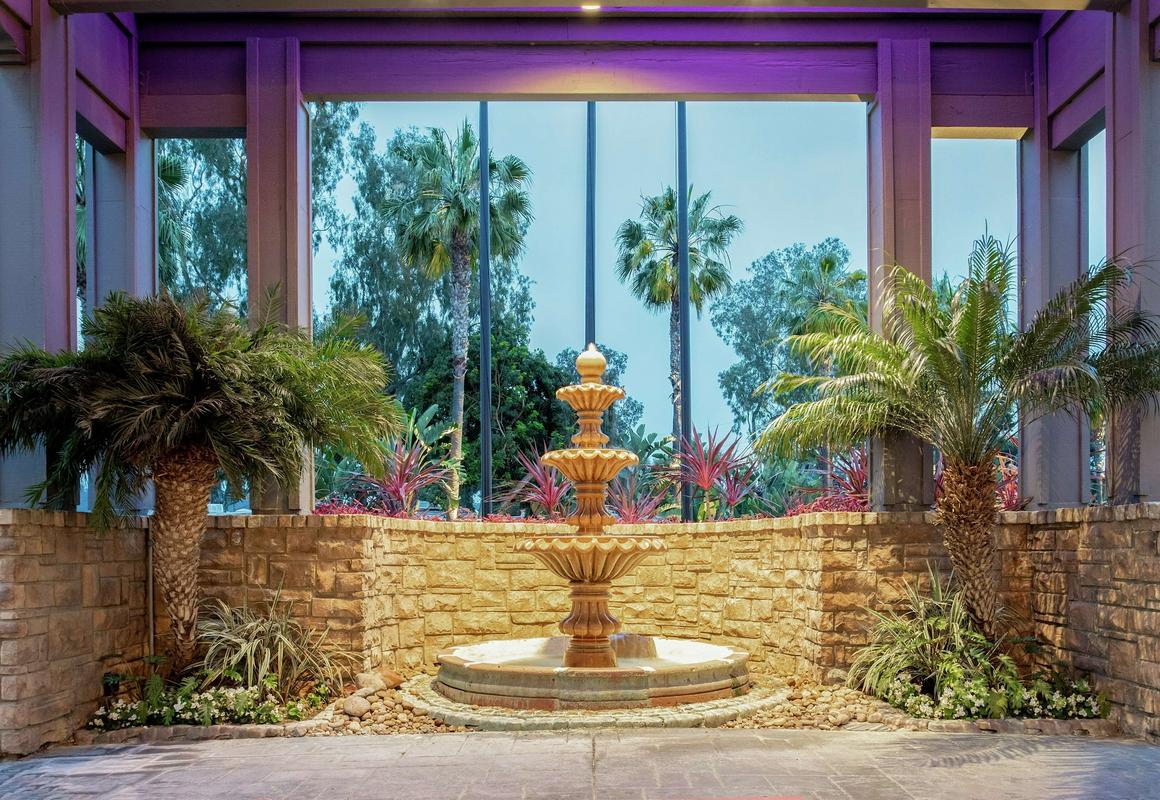 Hilton San Diego/Del Mar hotel hero