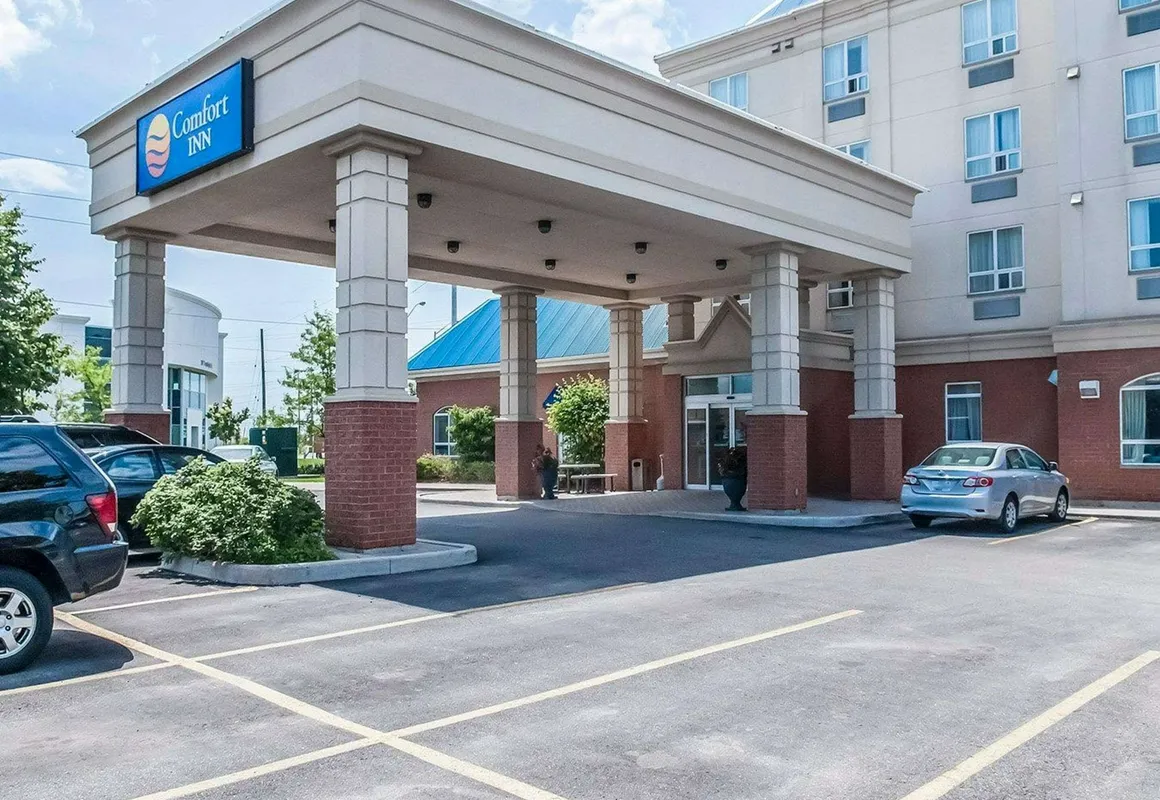 Comfort Inn Mississauga hotel hero