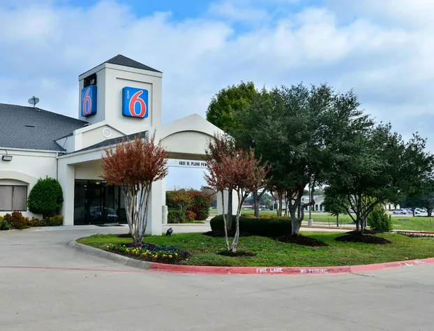 Motel 6 Plano, TX - West - Frisco hotel detail image 1