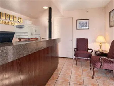 Super 8 by Wyndham Oklahoma Fairgrounds hotel detail image 2