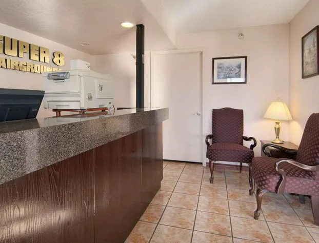 Super 8 by Wyndham Oklahoma Fairgrounds hotel detail image 3