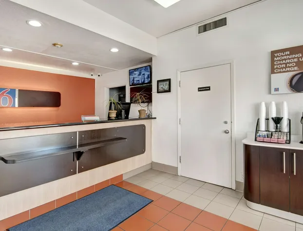 Motel 6 Dallas, TX - Forest Lane hotel detail image 3