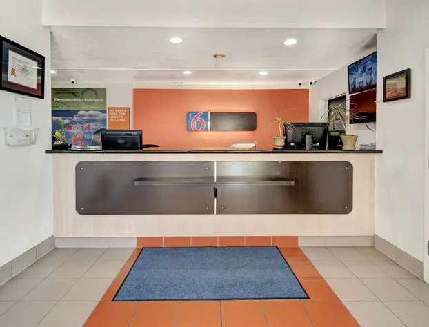 Motel 6 Dallas, TX - Forest Lane hotel detail image 4