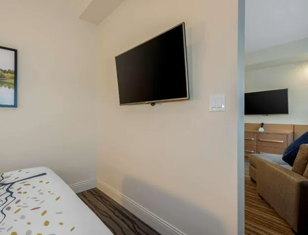 Best Western Plus Sawridge Suites hotel detail image 2