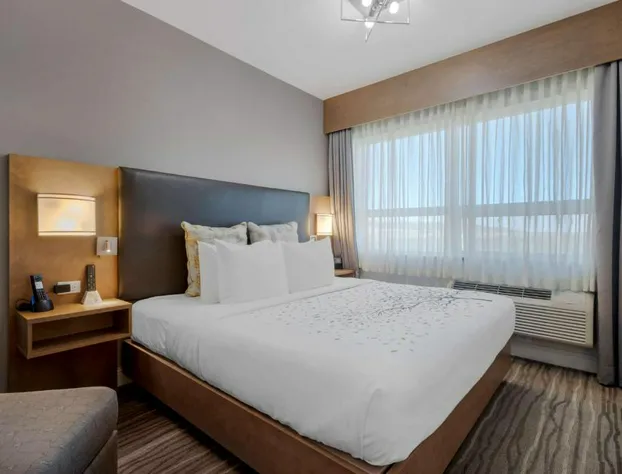 Best Western Plus Sawridge Suites hotel detail image 3