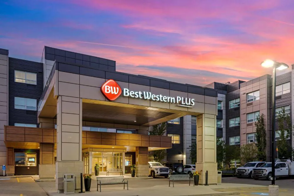 Best Western Plus Sawridge Suites hotel hero