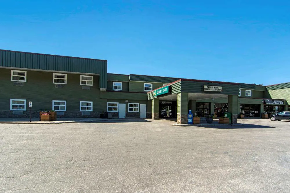 Quality Inn hotel hero