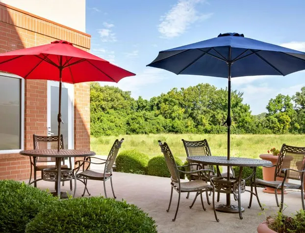 Hampton Inn St. Louis - Columbia hotel detail image 3