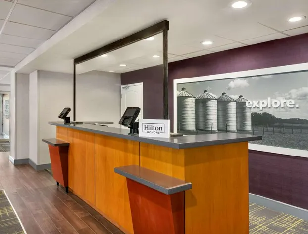 Hampton Inn St. Louis - Columbia hotel detail image 3