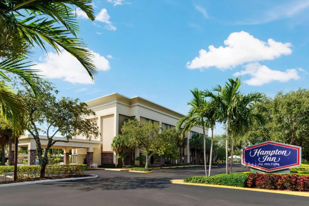 Hampton Inn Ft. Lauderdale-Cypress Creek hotel hero