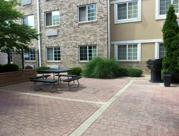 Extended Stay America Suites Louisville Alliant Avenue hotel detail image 2
