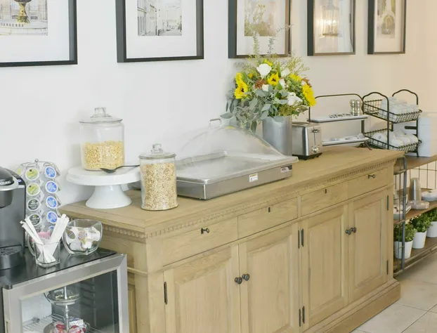 Hideaway Suites hotel detail image 2