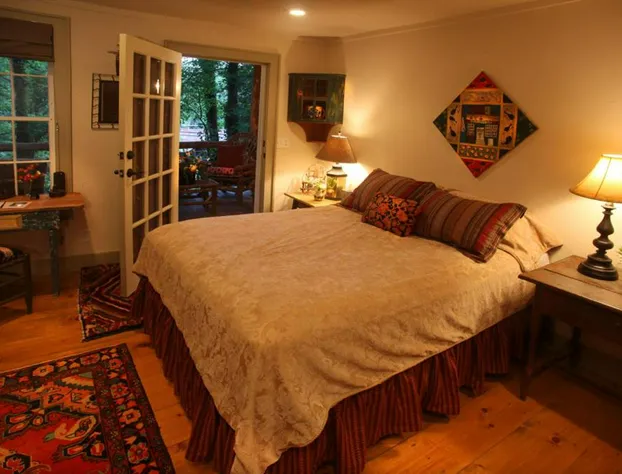 Lake Rabun Hotel & Restaurant hotel detail image 4