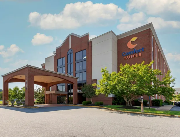 Comfort Suites Fredericksburg South hotel detail image 1