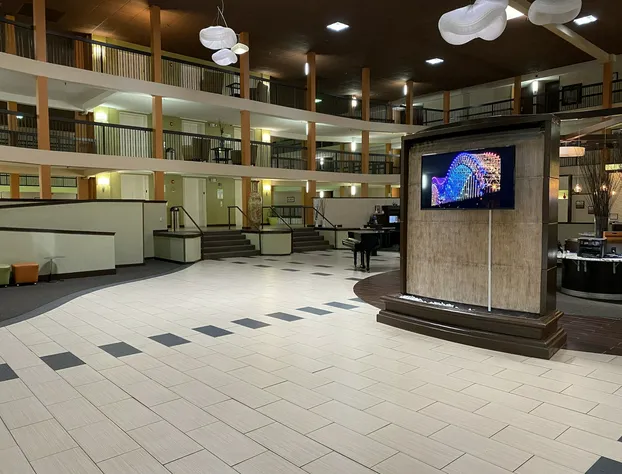 Clarion Hotel & Suites Conference Center Memphis Airport hotel detail image 1