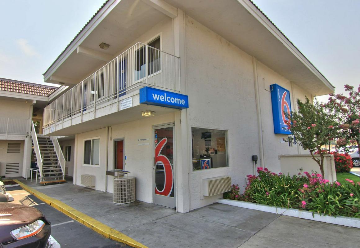 Motel 6 Sacramento, CA - Old Sacramento North hotel hero