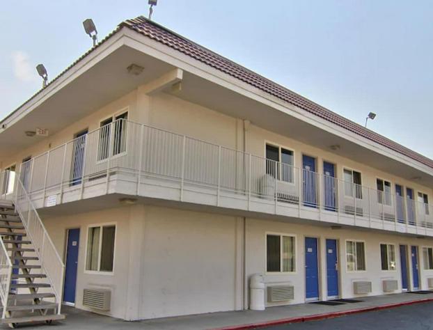 Motel 6 Sacramento, CA - Old Sacramento North hotel detail image 1
