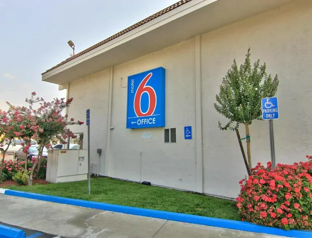 Motel 6 Sacramento, CA - Old Sacramento North hotel detail image 2
