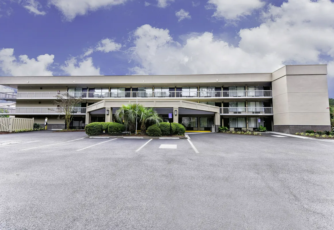 Best Western Ocean Breeze Inn hotel hero