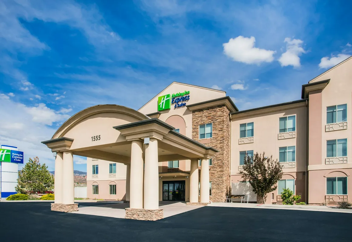 Holiday Inn Express & Suites Cedar City by IHG hotel hero