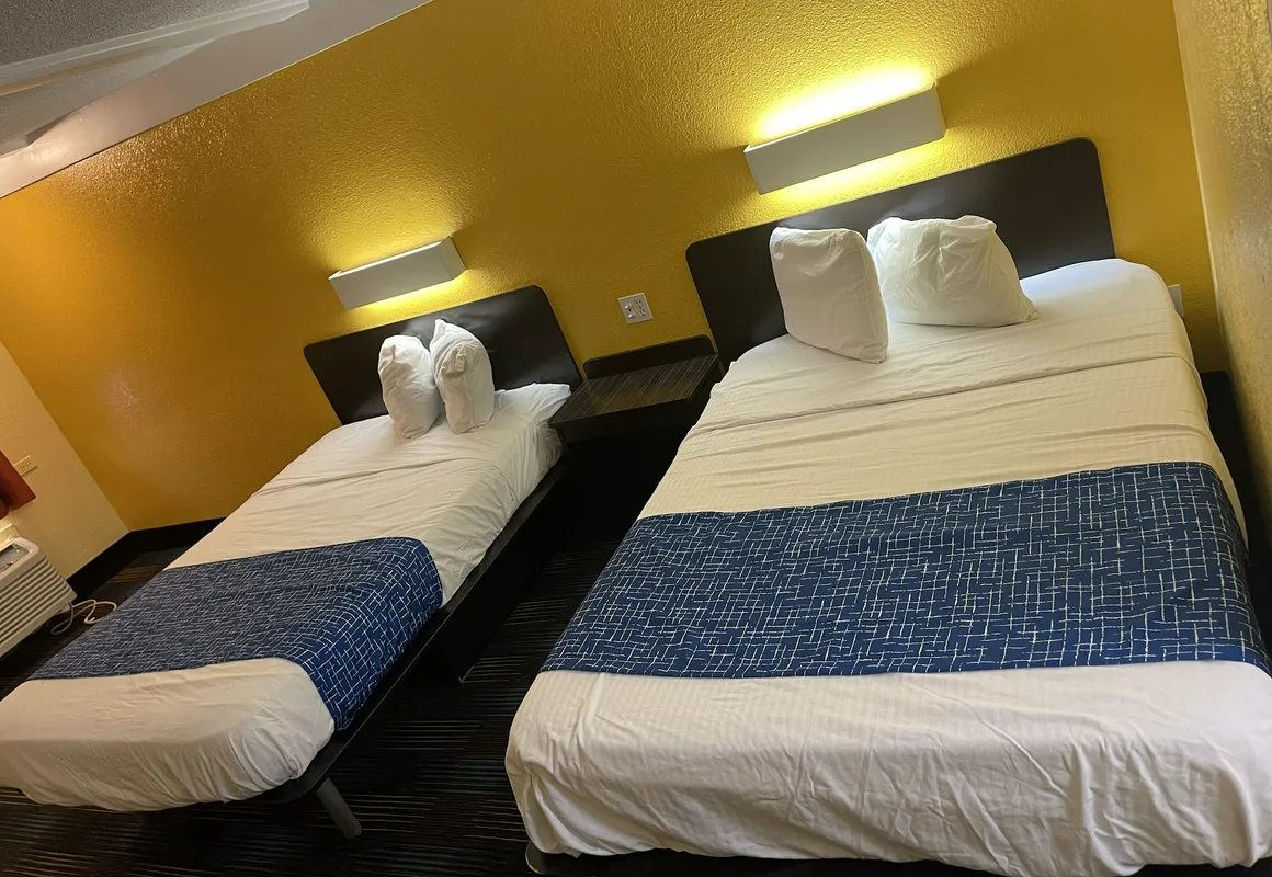 Travelodge by Wyndham Benton Harbor MI hotel hero