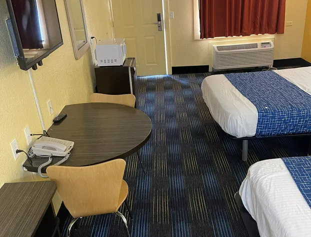 Travelodge by Wyndham Benton Harbor MI hotel detail image 1