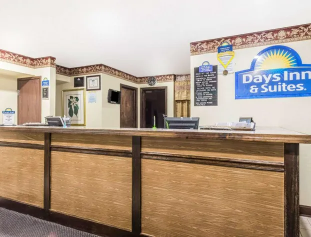 Days Inn & Suites by Wyndham Youngstown / Girard Ohio hotel detail image 3