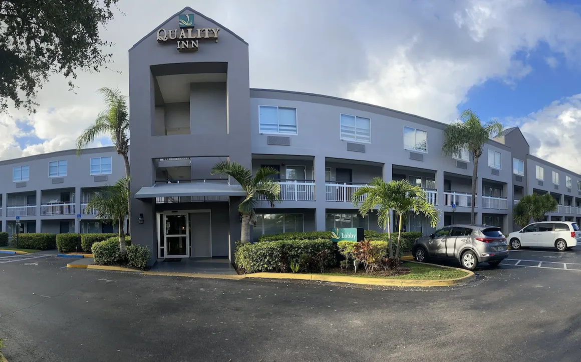 Quality Inn Miami Airport - Doral hotel hero